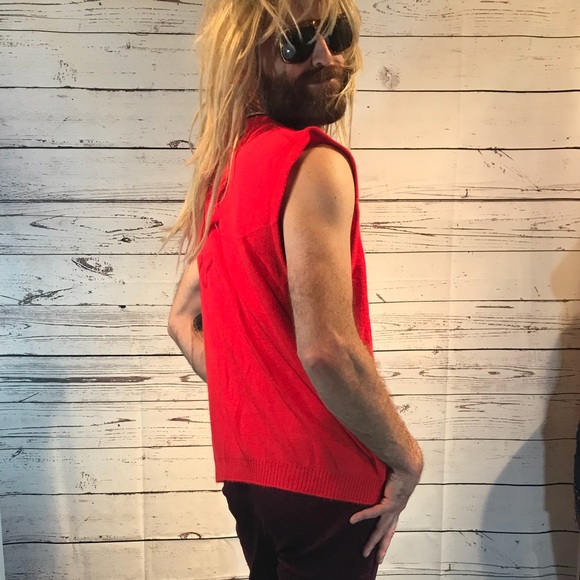 Red Sleeveless Cardigan - Picture 3 of 4